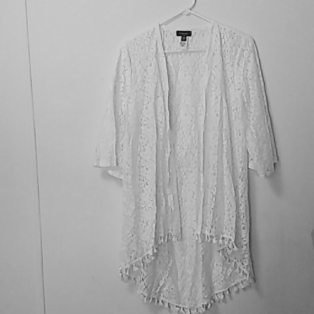 White lace kimono
